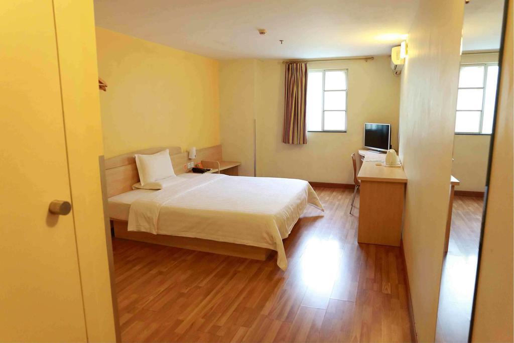 7Days Inn Dalian Heishijiao Software Park Szoba fotó